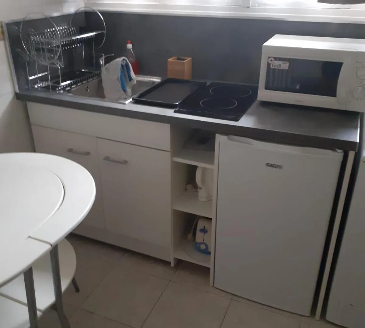 Nice Centre- Small Pied-A-Terre Near Beaches 0*,