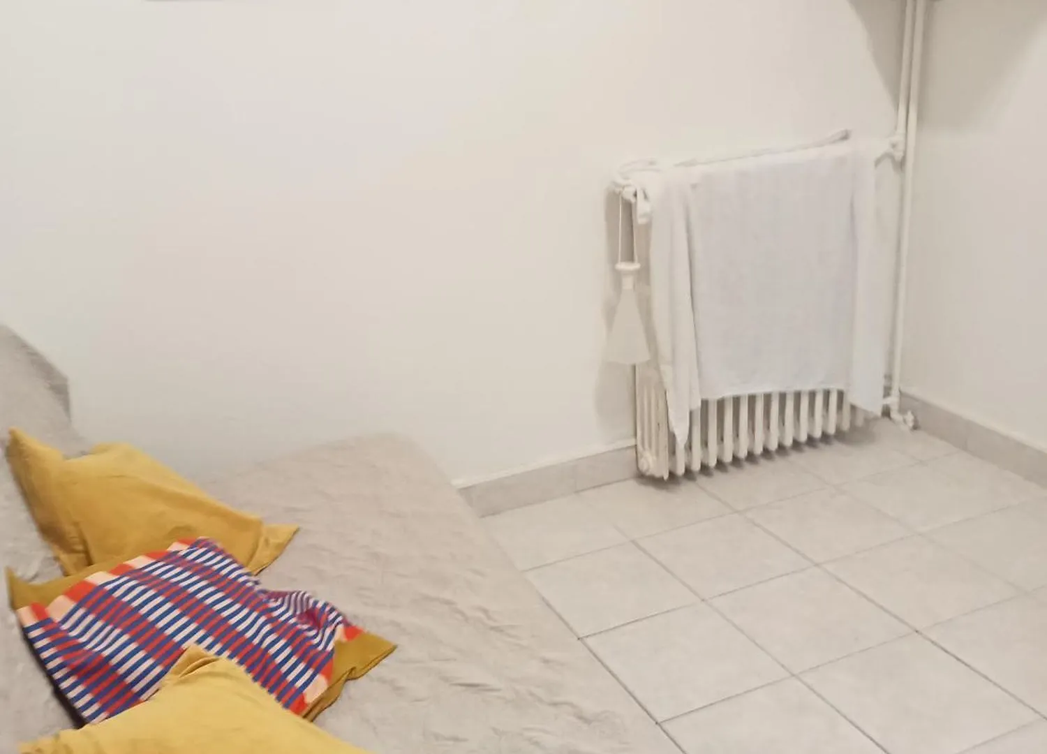Nice Centre- Small Pied-A-Terre Near Beaches