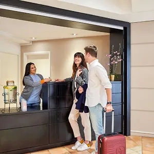 Adagio Access Garibaldi Апарт-отель
