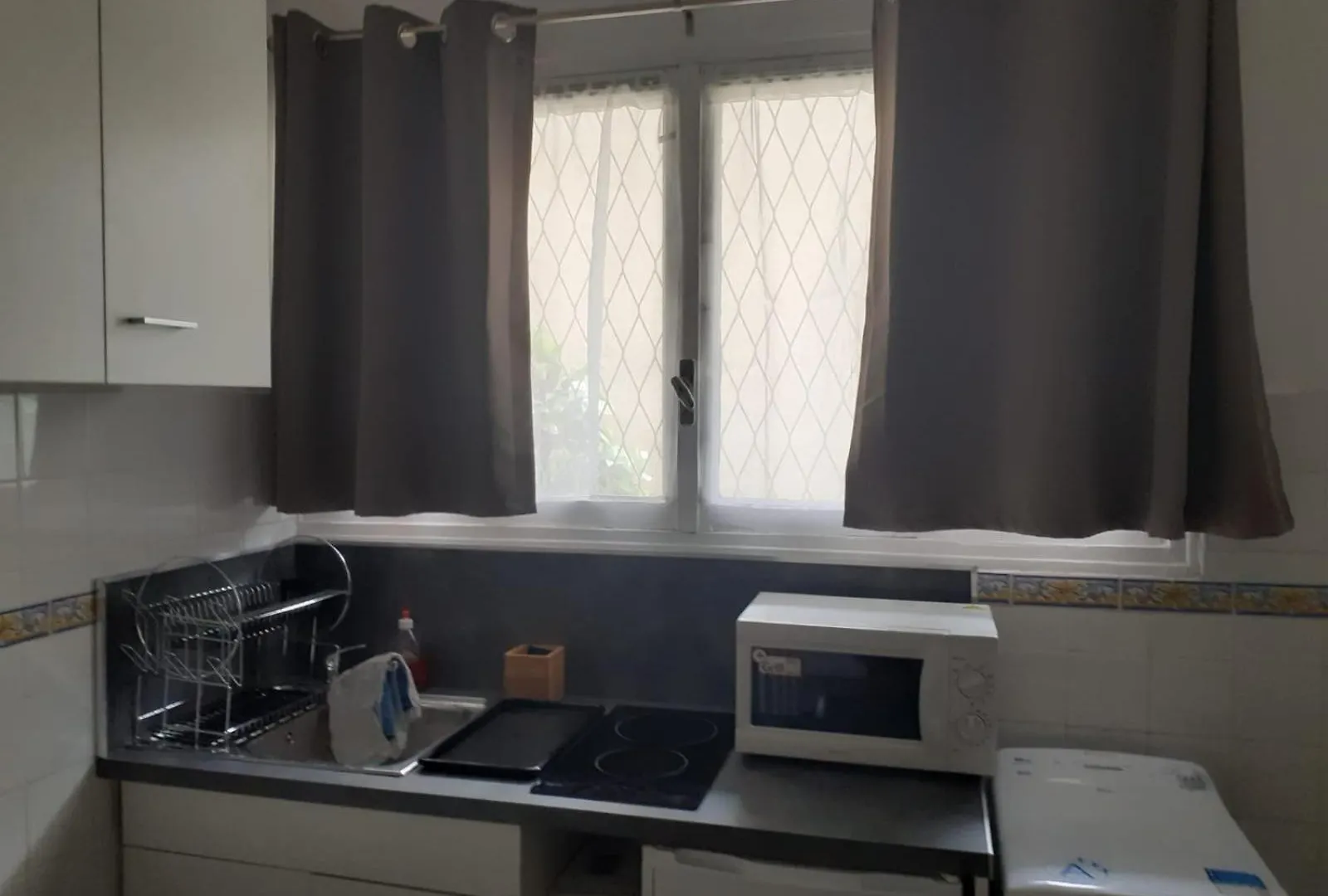 Nice Centre- Small Pied-A-Terre Near Beaches Apartment